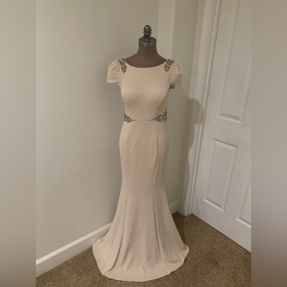 Mignon Chic Beige Dress